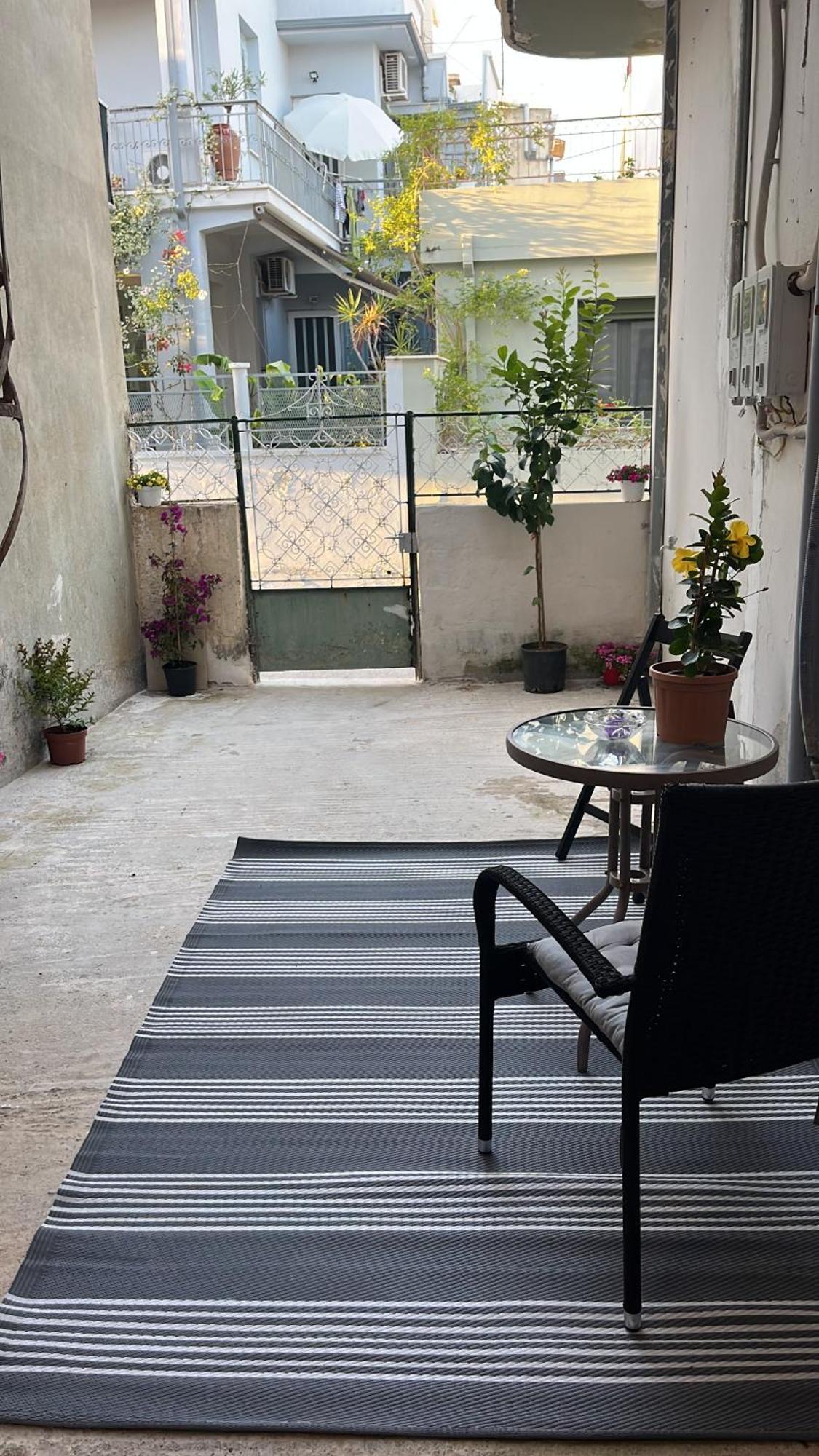 Noa - Designed Garden Studio In The City Center Kalamata Luaran gambar