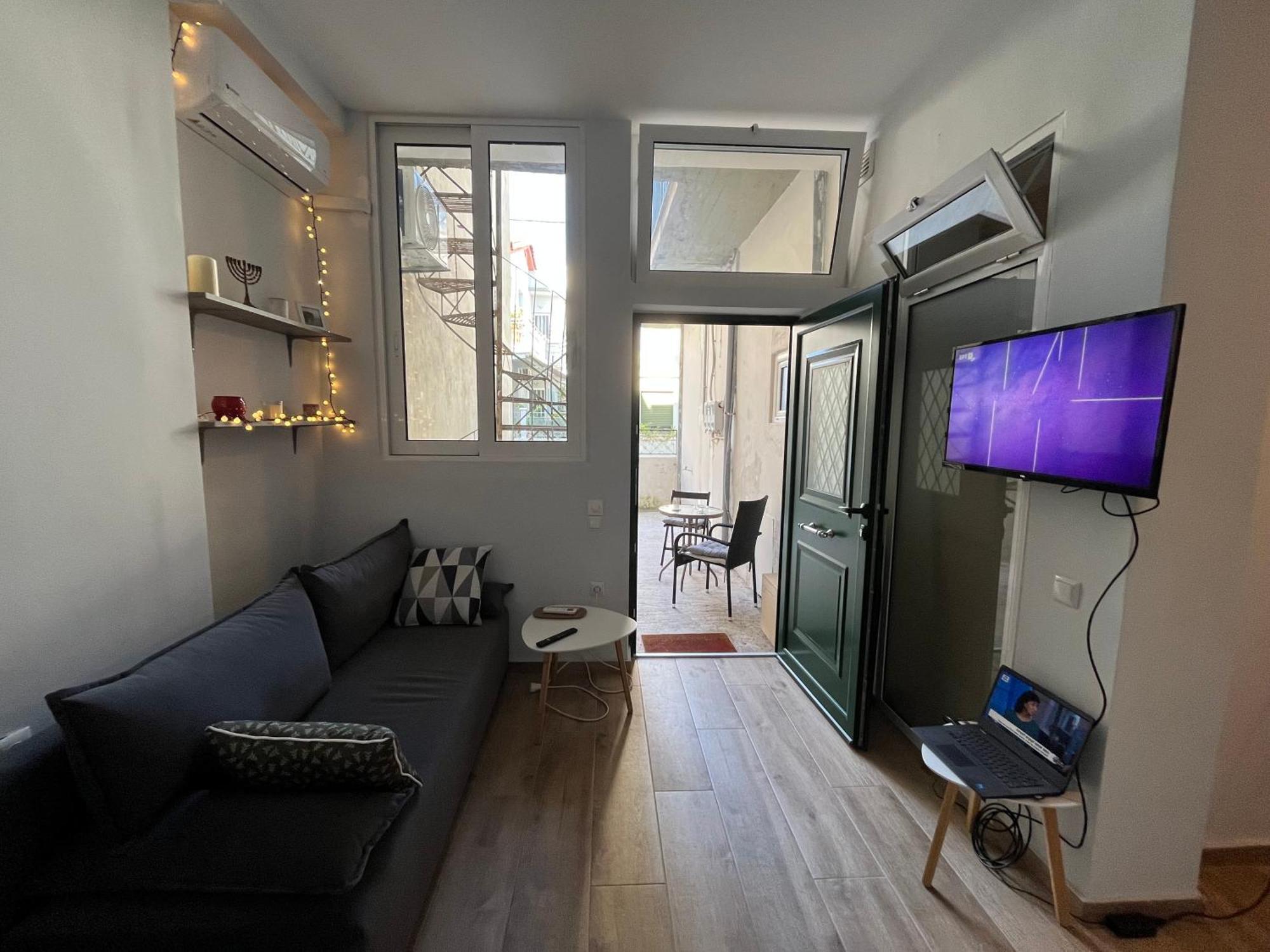 Noa - Designed Garden Studio In The City Center Kalamata Luaran gambar