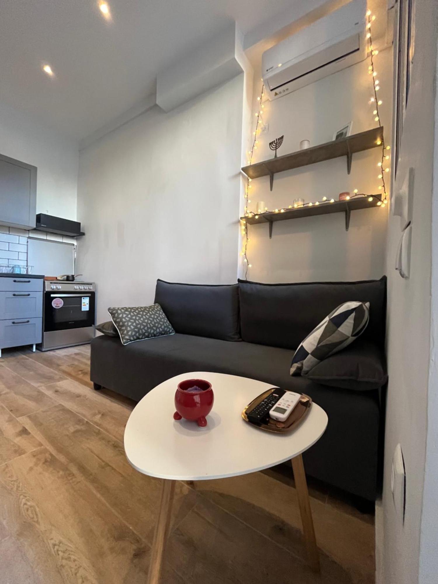 Noa - Designed Garden Studio In The City Center Kalamata Luaran gambar