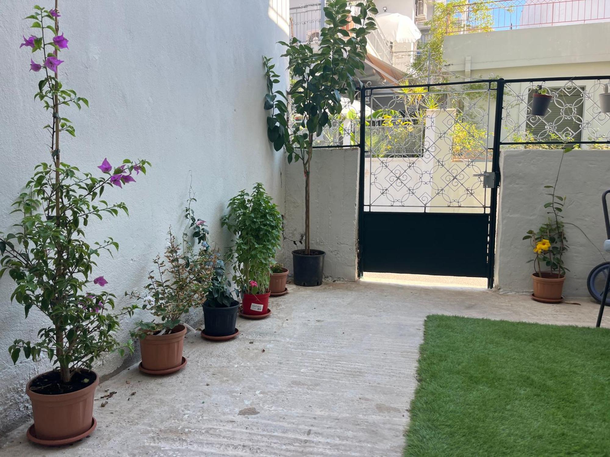 Noa - Designed Garden Studio In The City Center Kalamata Luaran gambar