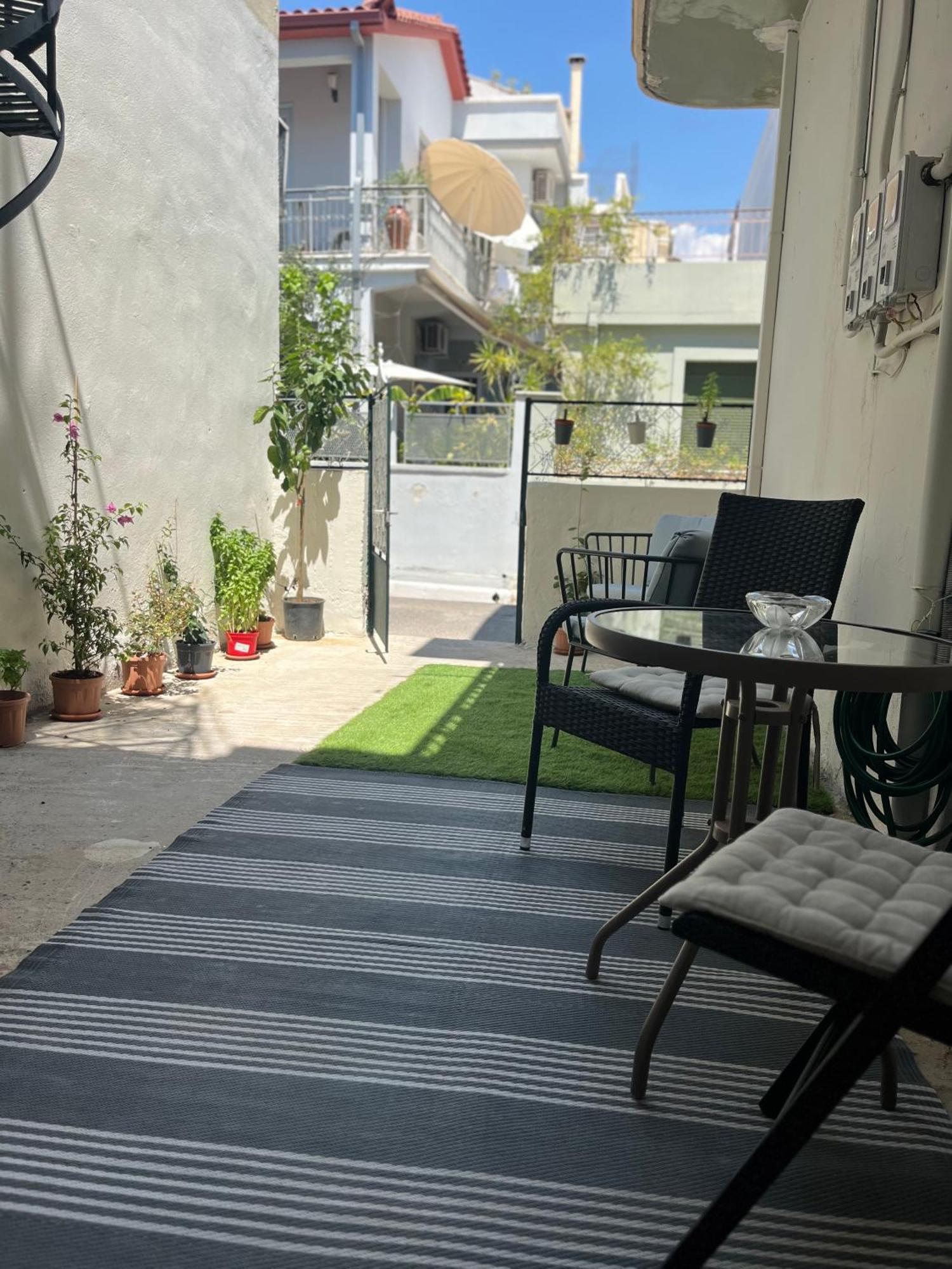 Noa - Designed Garden Studio In The City Center Kalamata Luaran gambar